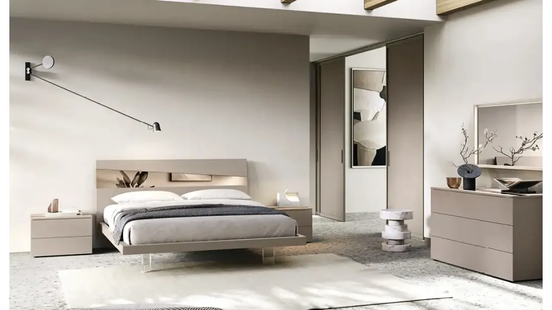 Letto Icaro I14 in laccato opaco con inserto in alluminio di Moretti Compact Giorno Notte