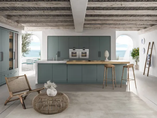 Cucina su misura con isola Anuba in laccato Paxos Grey di Miton